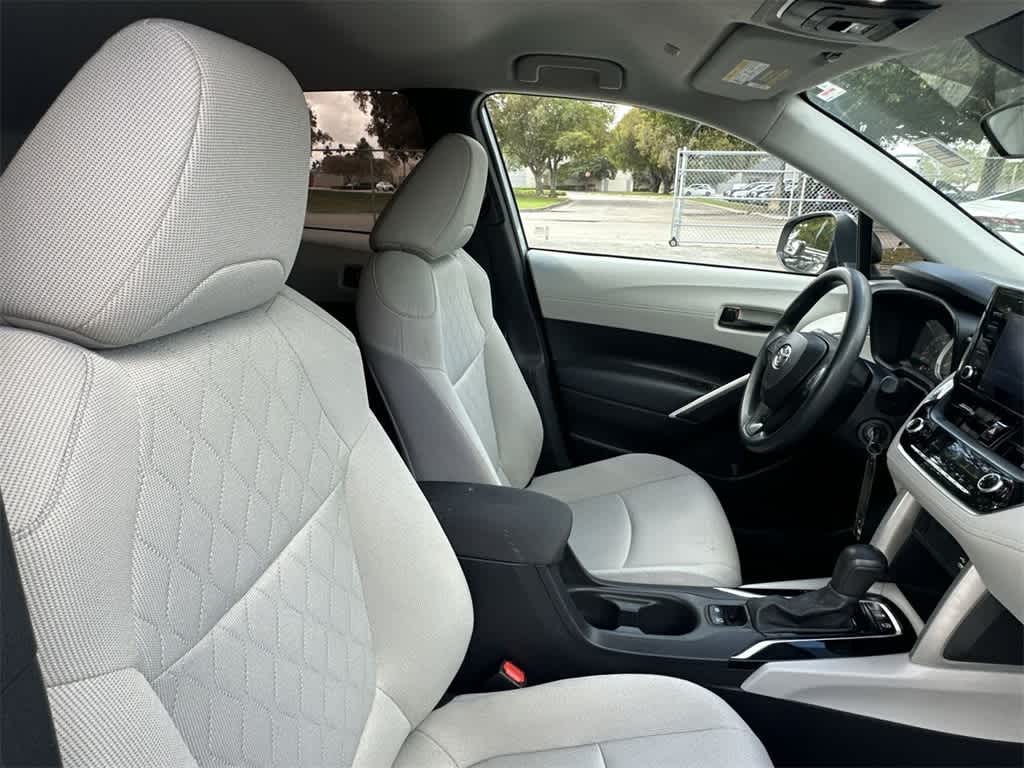 Thumbnail: 2022 Toyota Corolla Cross - 27