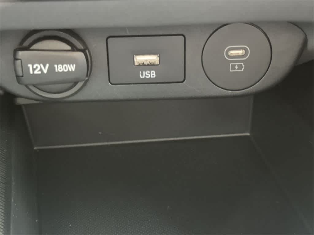 Thumbnail: 2025 Hyundai Elantra - 17