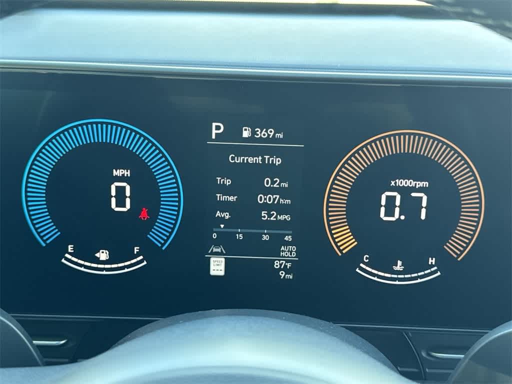 2025 Hyundai Kona SEL 16