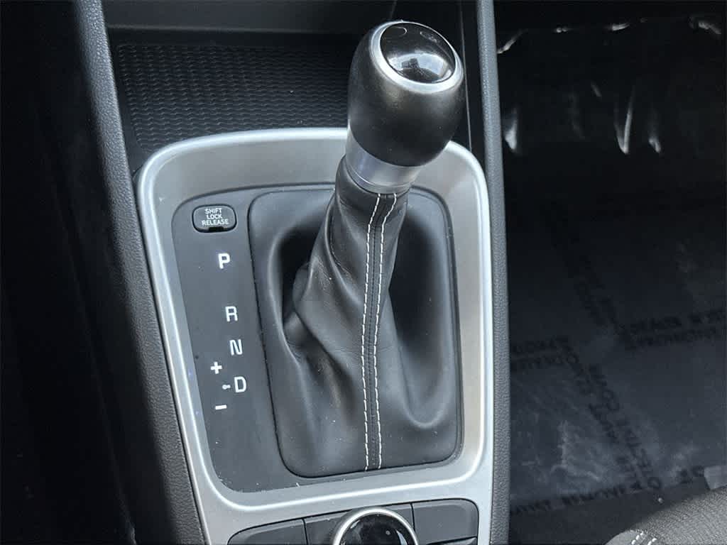 Thumbnail: 2022 Hyundai Venue - 21