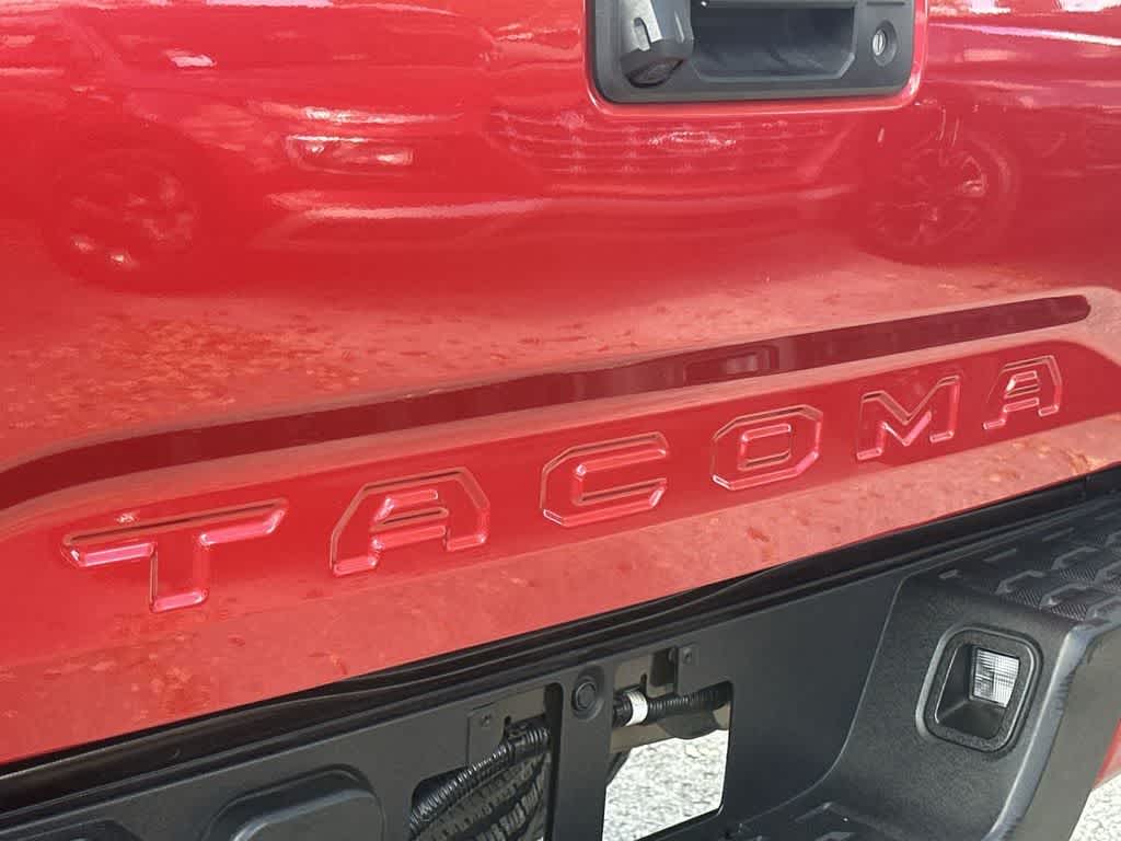 Thumbnail: 2021 Toyota Tacoma - 11