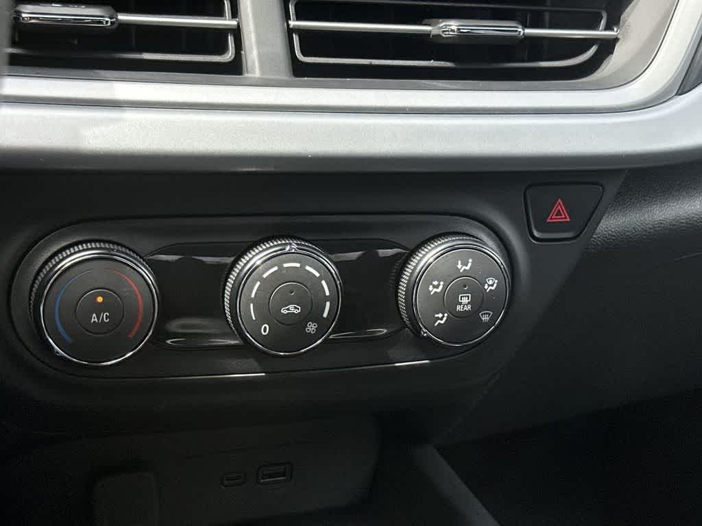 Thumbnail: 2025 Chevrolet Trax - 20