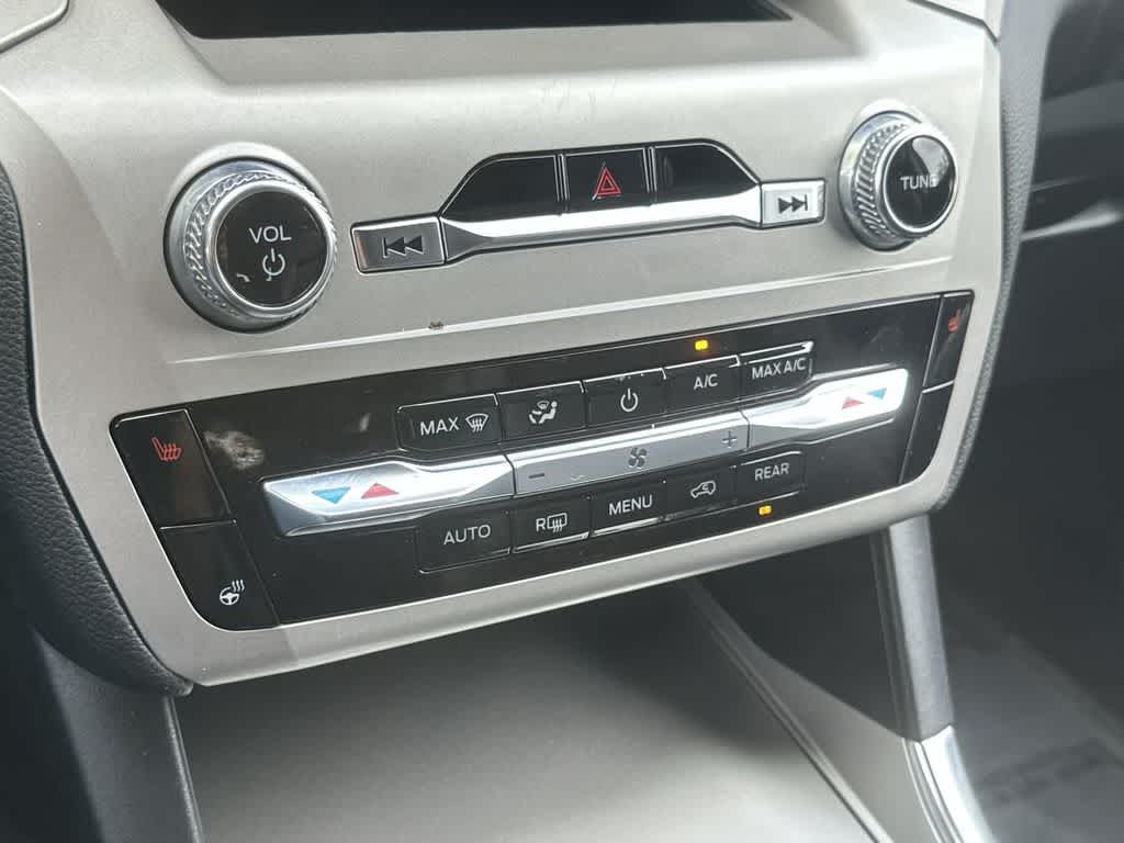 Thumbnail: 2022 Ford Explorer - 20