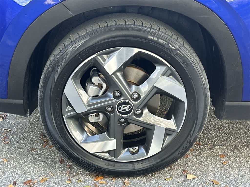 Thumbnail: 2023 Hyundai Venue - 11