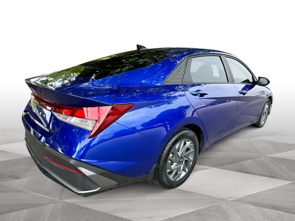 Thumbnail: 2024 Hyundai Elantra - 8