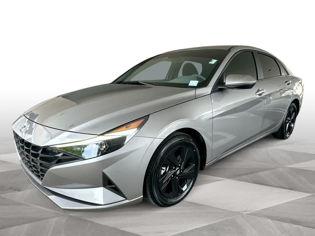 Thumbnail: 2023 Hyundai Elantra - 4