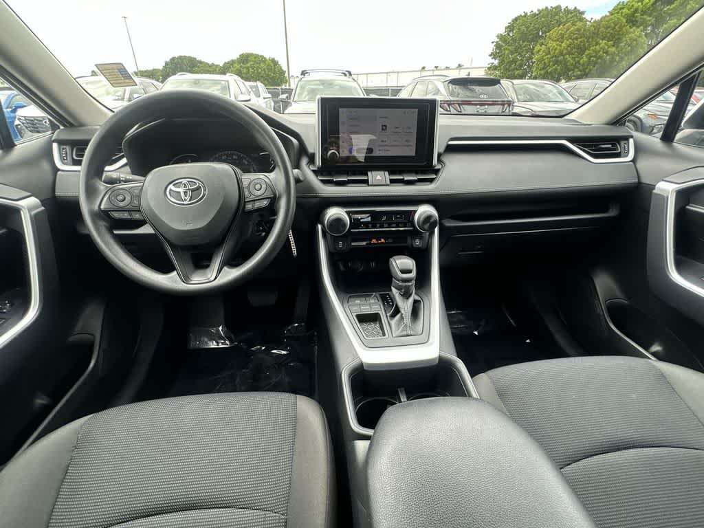 Thumbnail: 2025 Toyota RAV4 - 17