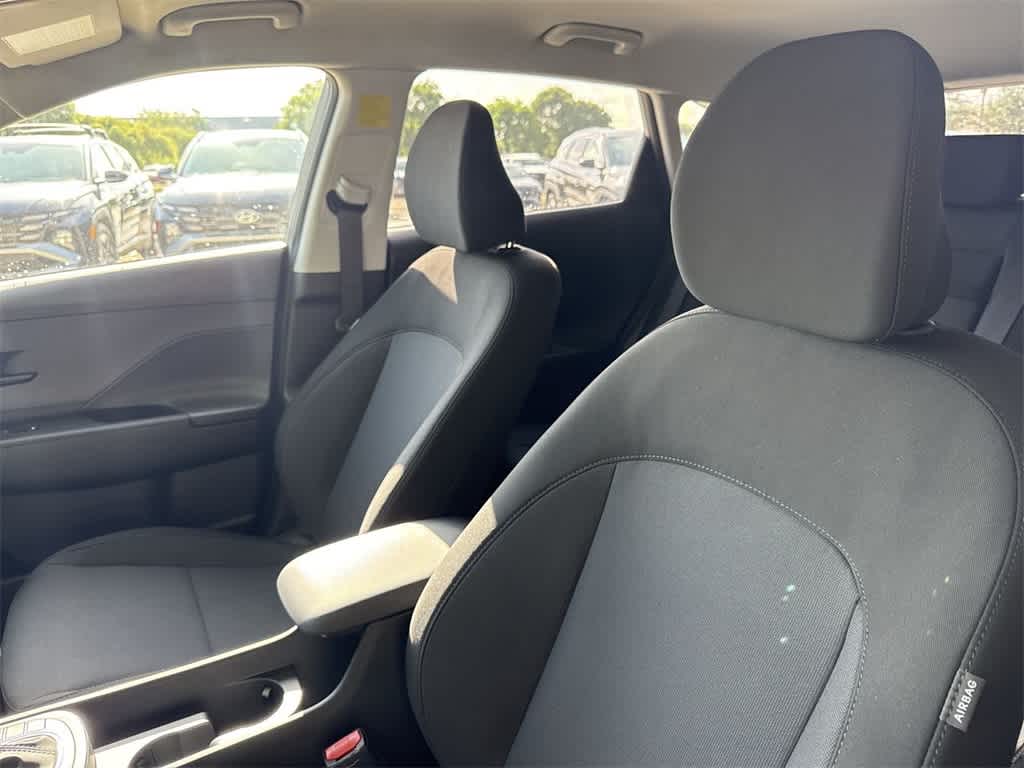 2025 Hyundai Kona SEL 14