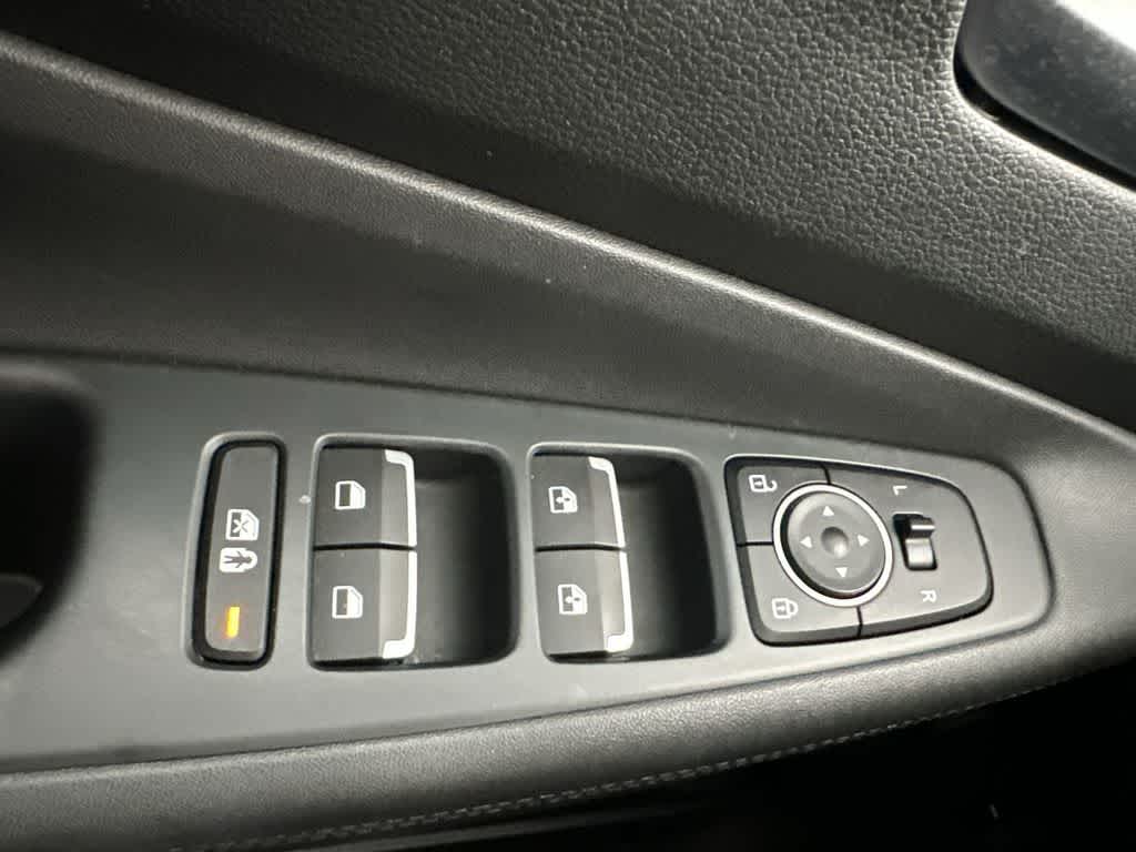 Thumbnail: 2023 Hyundai Santa Fe - 17