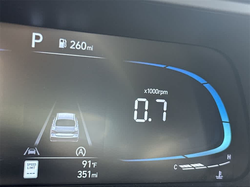 Thumbnail: 2025 Hyundai Elantra - 16