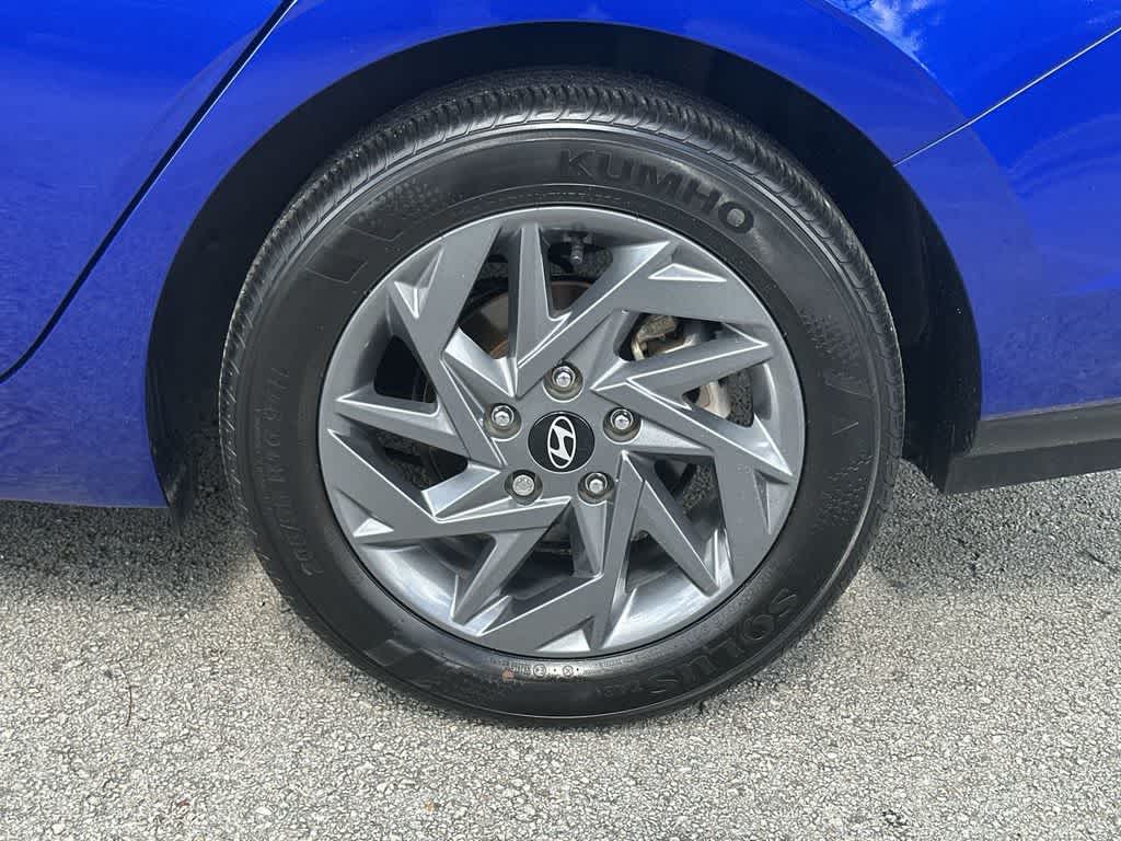 Thumbnail: 2024 Hyundai Elantra - 11