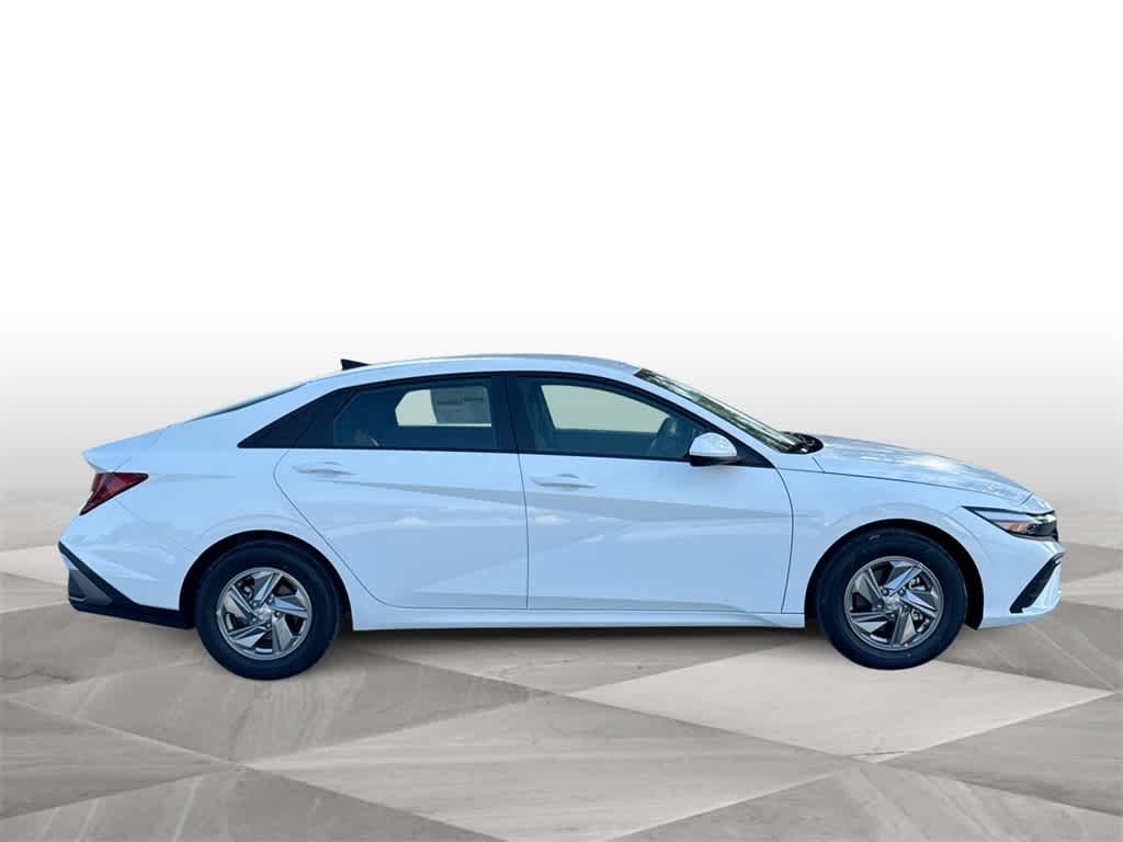 Thumbnail: 2025 Hyundai Elantra - 9
