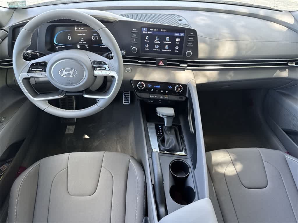 Thumbnail: 2025 Hyundai Elantra - 24