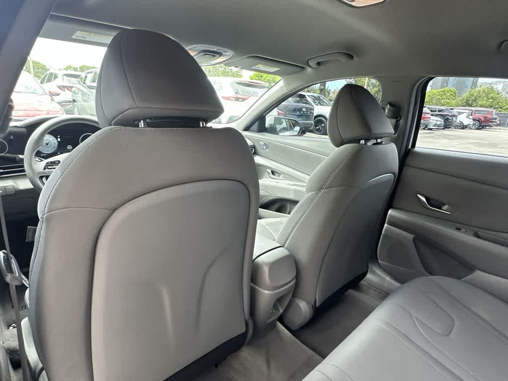 Thumbnail: 2024 Hyundai Elantra - 17