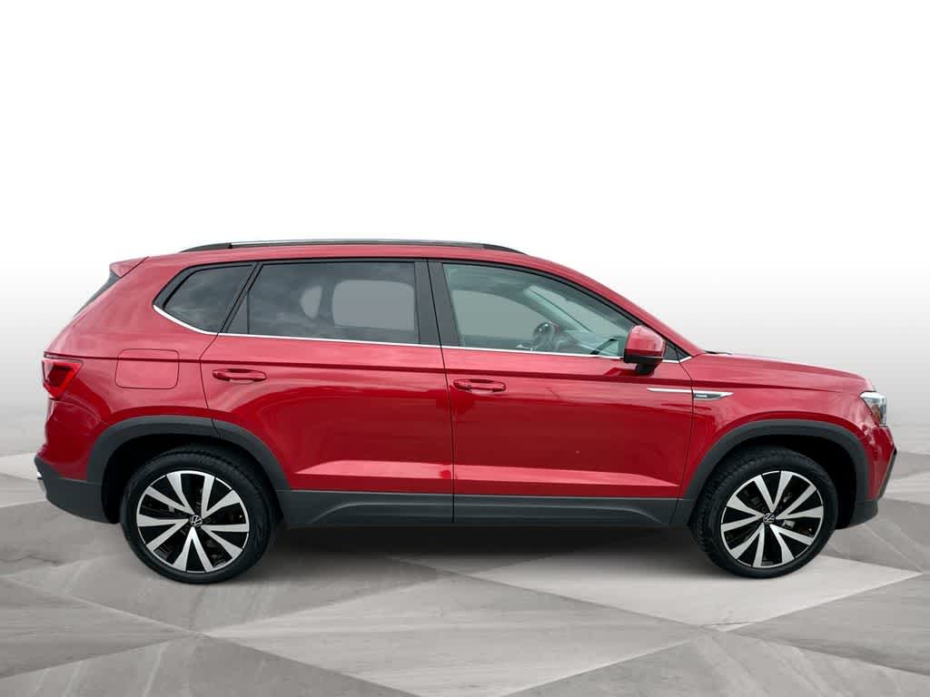Thumbnail: 2022 Volkswagen Taos - 9
