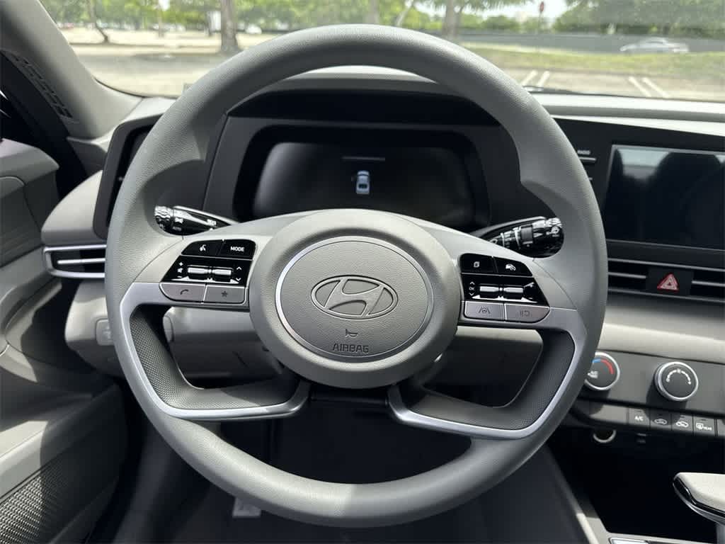 Thumbnail: 2025 Hyundai Elantra - 15