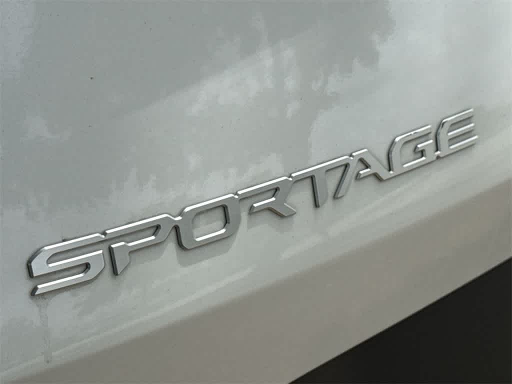 Thumbnail: 2023 Kia Sportage - 10