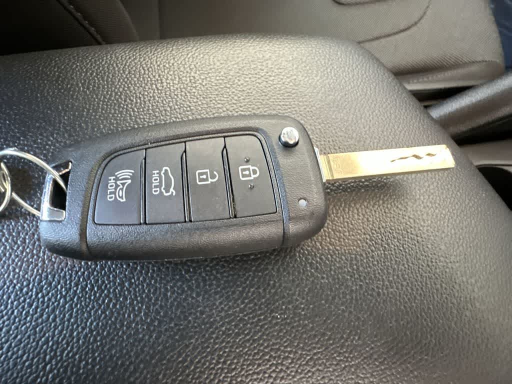 Thumbnail: 2025 Hyundai Elantra - 28