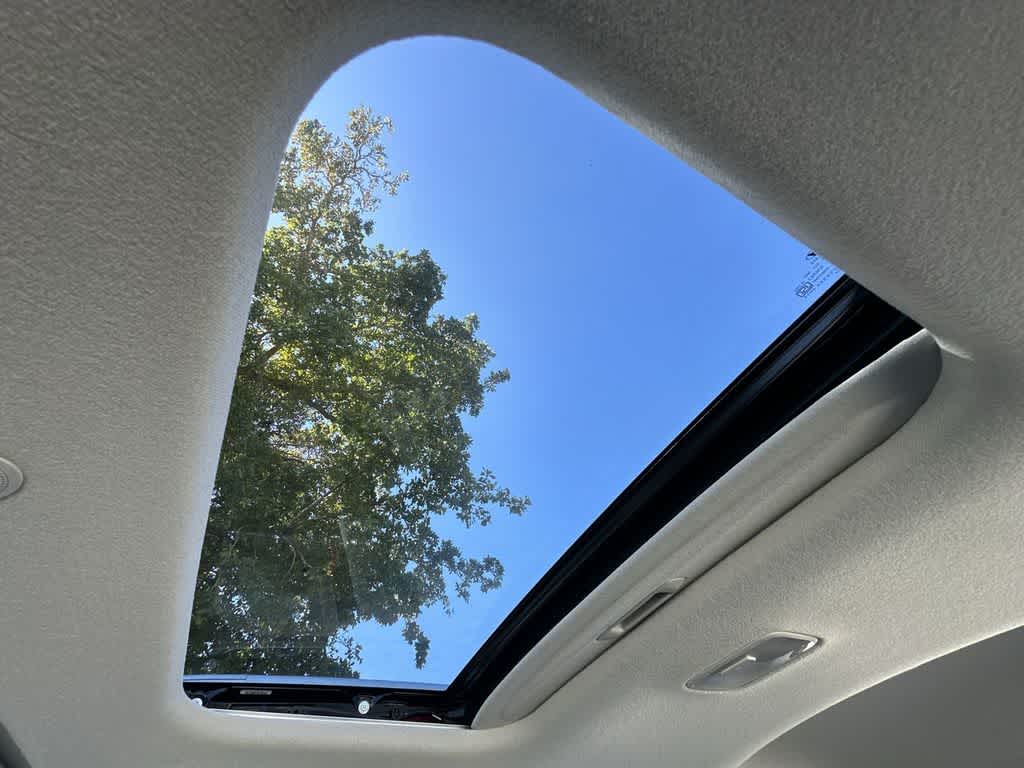 Thumbnail: 2025 Hyundai Venue - 17