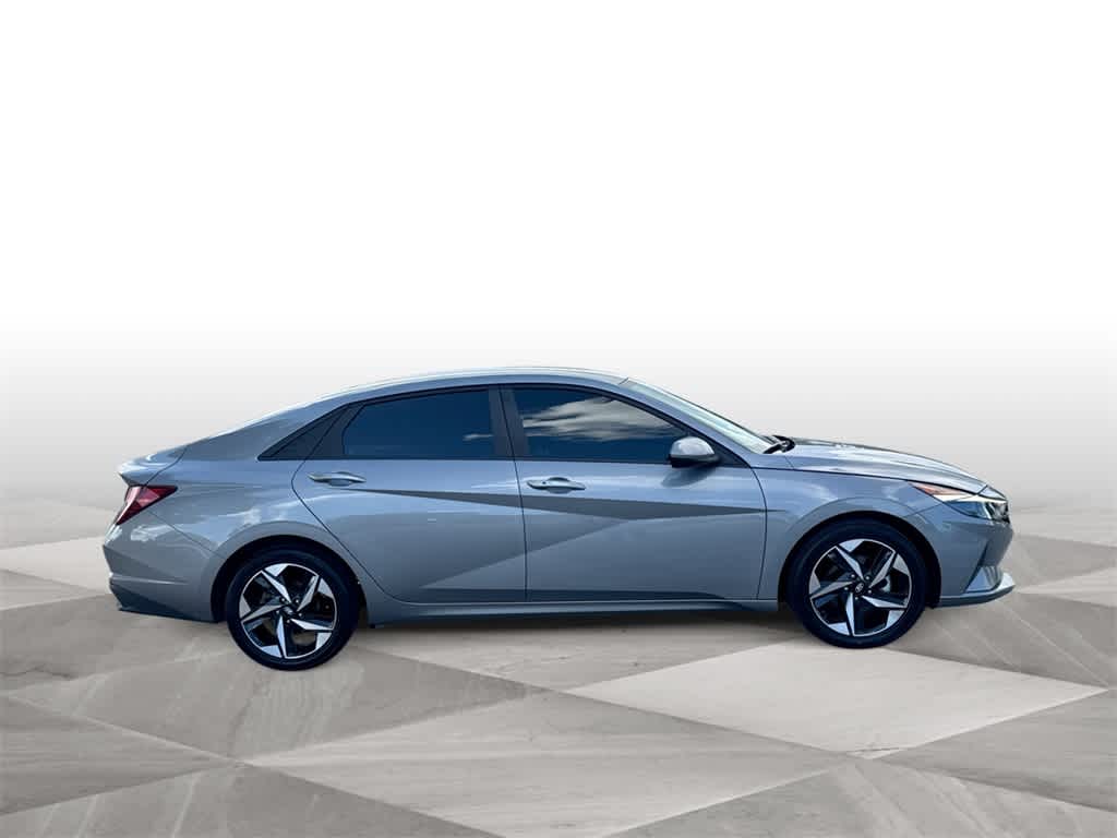 Thumbnail: 2023 Hyundai Elantra - 9