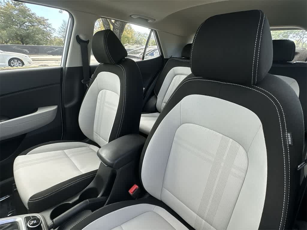 Thumbnail: 2023 Hyundai Venue - 14