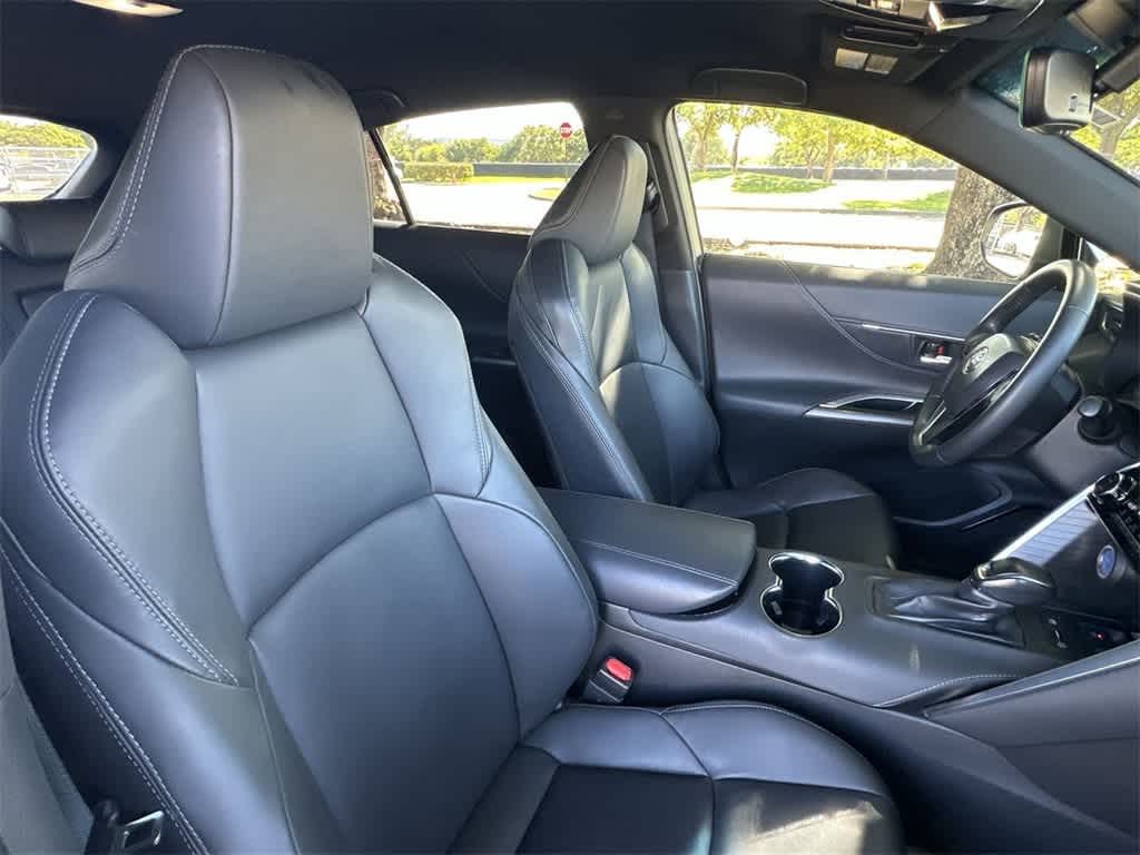 Thumbnail: 2022 Toyota Venza - 27