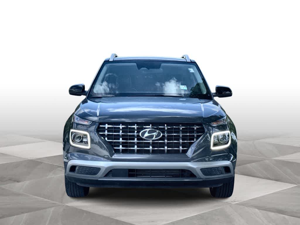 Thumbnail: 2023 Hyundai Venue - 3