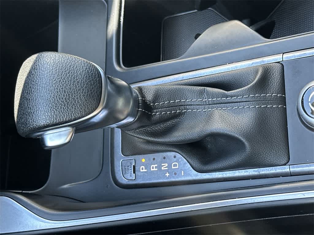 Thumbnail: 2023 Kia Sorento - 21