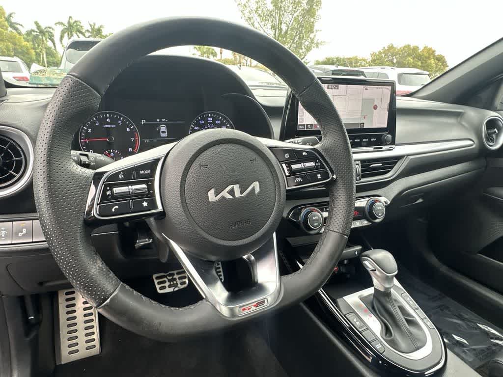 Thumbnail: 2023 Kia Forte - 13