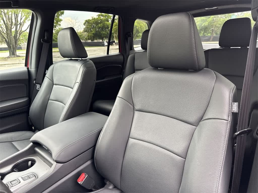 Thumbnail: 2025 Honda Passport - 14