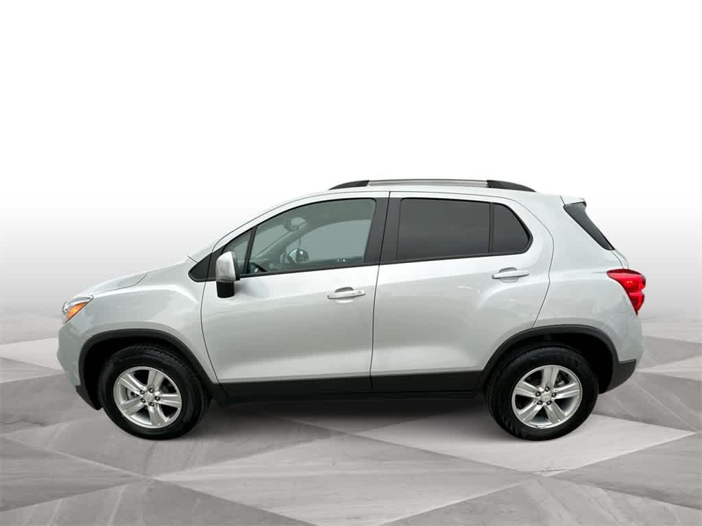 Thumbnail: 2022 Chevrolet Trax - 5