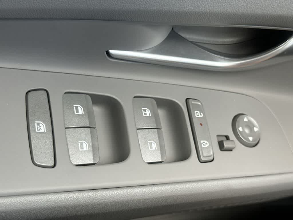 Thumbnail: 2026 Hyundai Elantra - 21