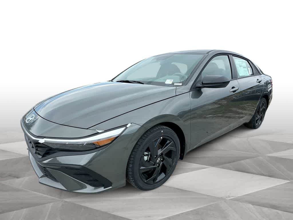 Thumbnail: 2026 Hyundai Elantra - 4
