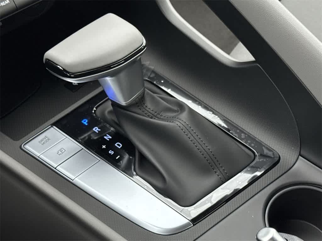Thumbnail: 2025 Hyundai Elantra - 21
