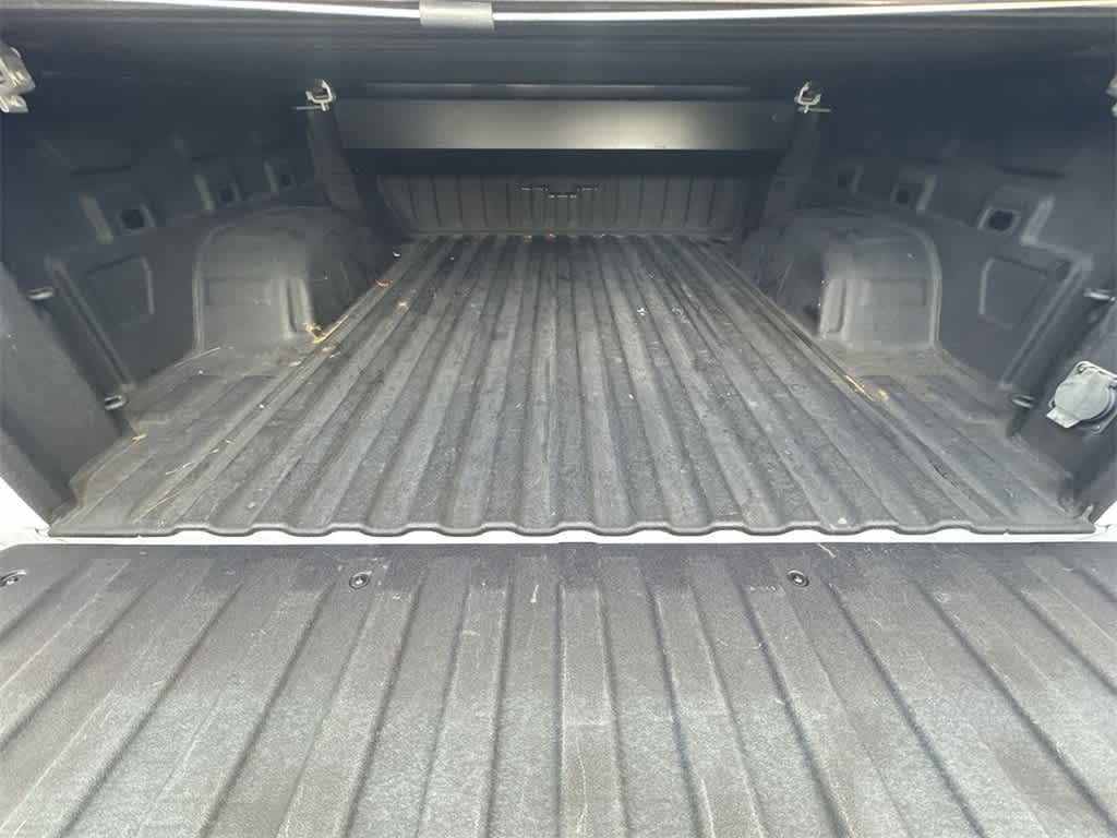 Thumbnail: 2022 Chevrolet Silverado 1500 - 25