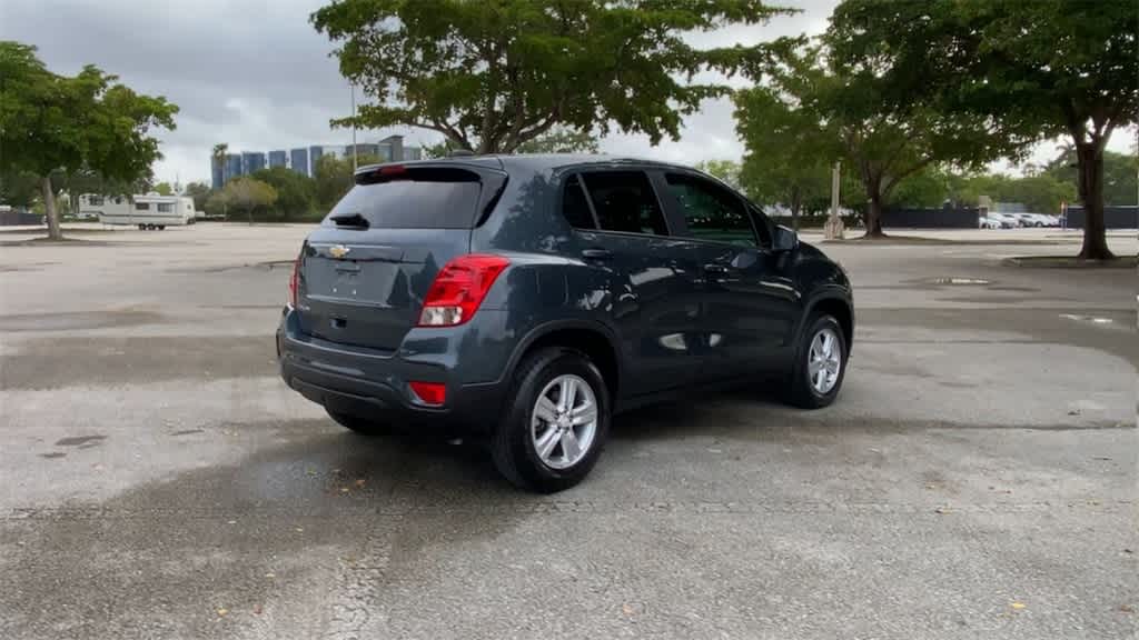 2021 Chevrolet Trax LS 8