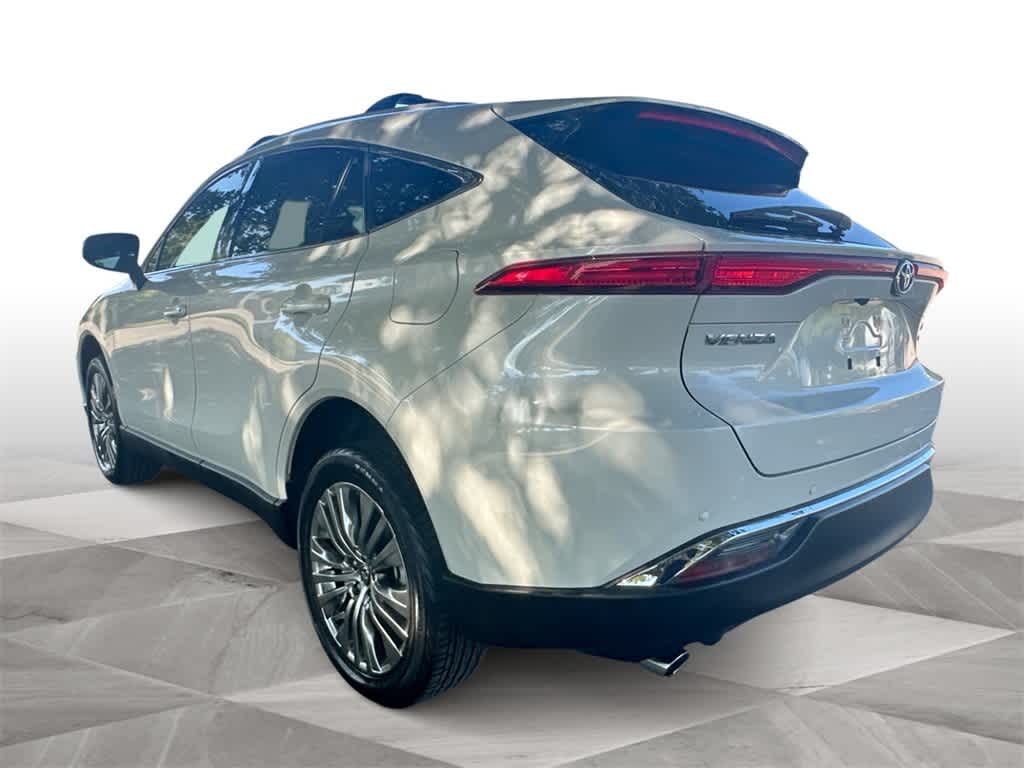 Thumbnail: 2022 Toyota Venza - 6