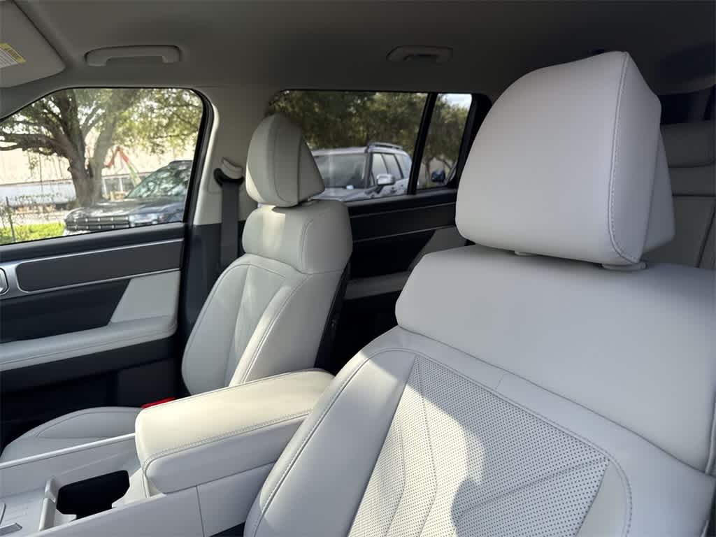 2025 Hyundai Santa Fe SEL 16