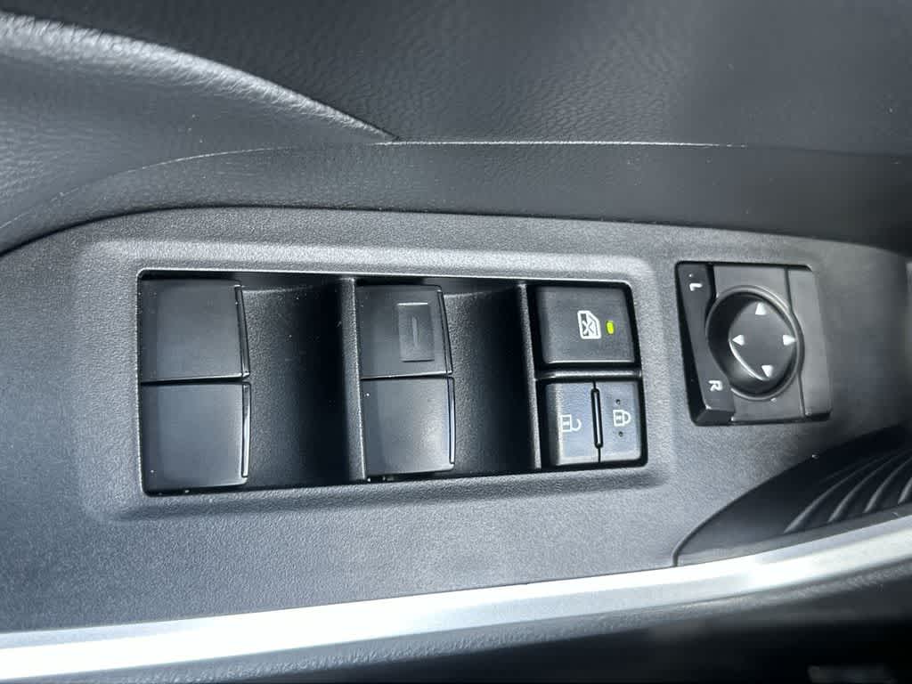 Thumbnail: 2023 Toyota RAV4 - 17
