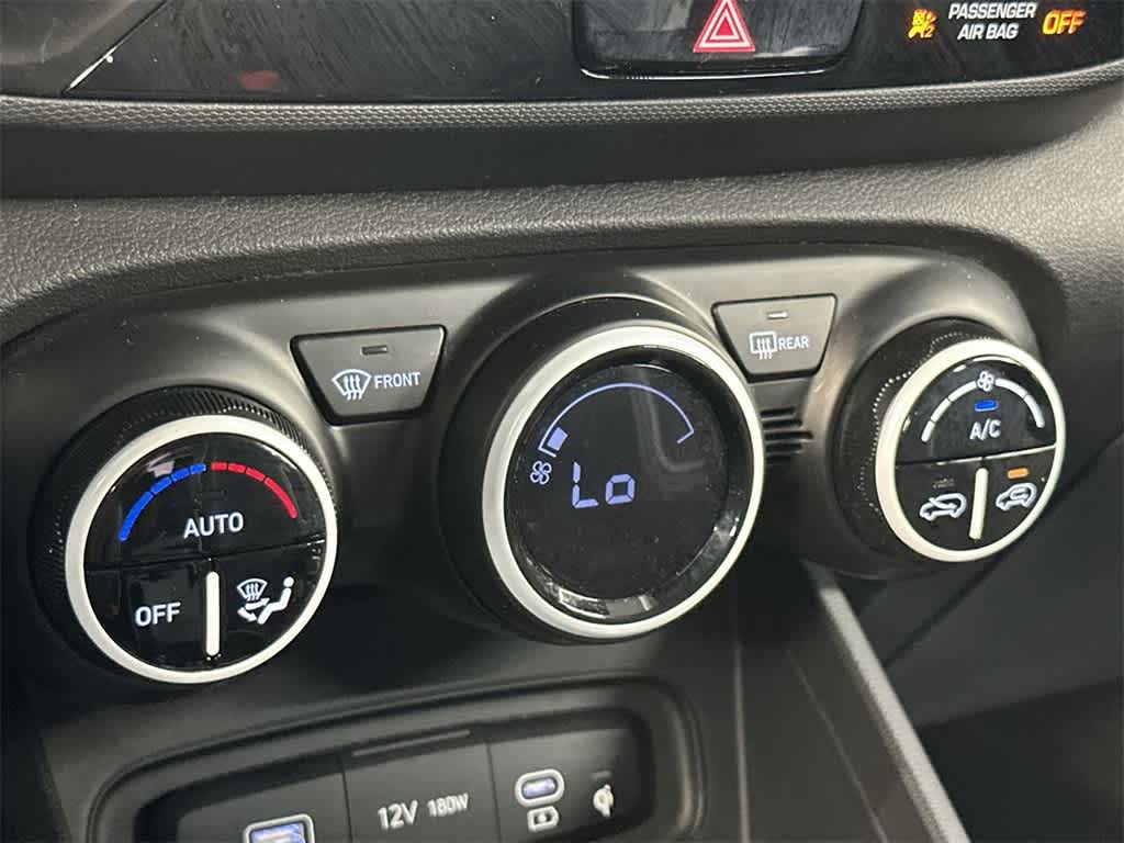 Thumbnail: 2023 Hyundai Venue - 20