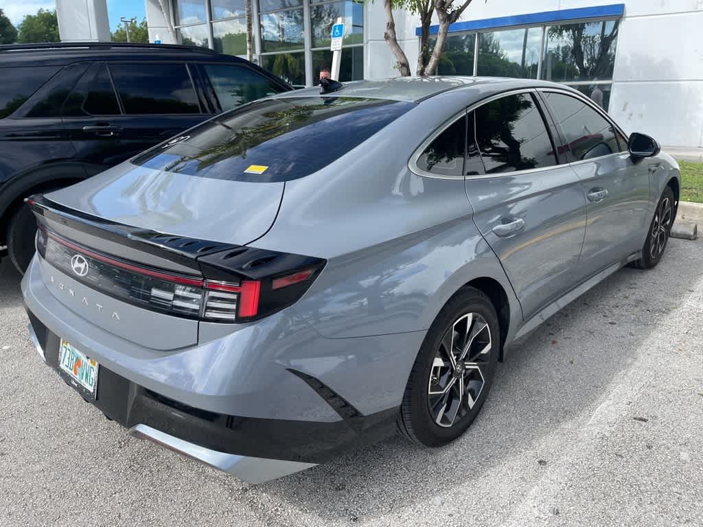 Thumbnail: 2024 Hyundai Sonata - 4