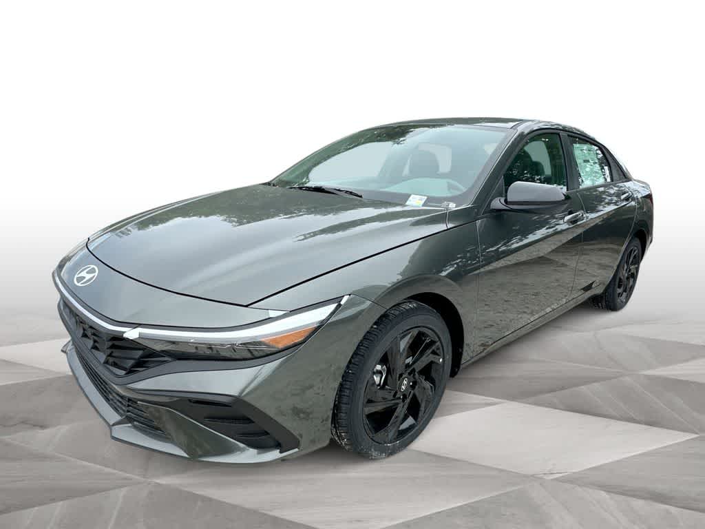 Thumbnail: 2026 Hyundai Elantra - 4