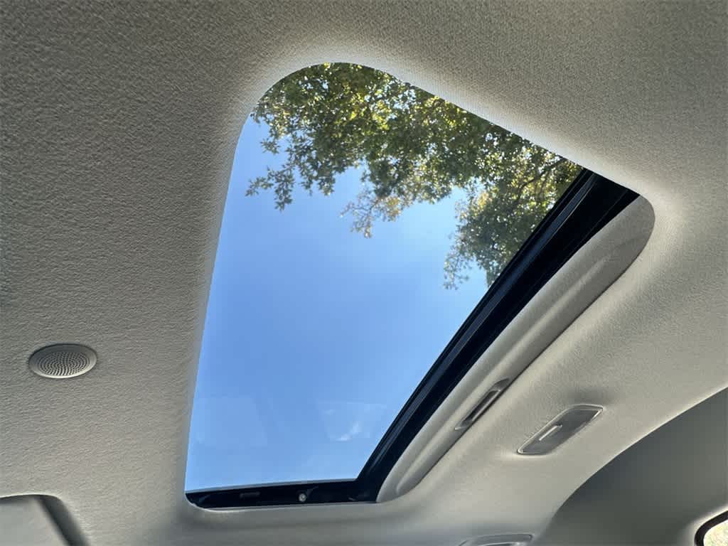 Thumbnail: 2025 Hyundai Venue - 17