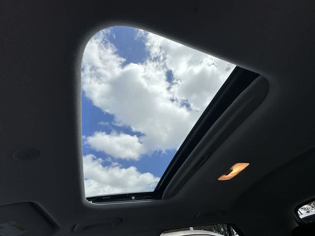 Thumbnail: 2023 Hyundai Venue - 30