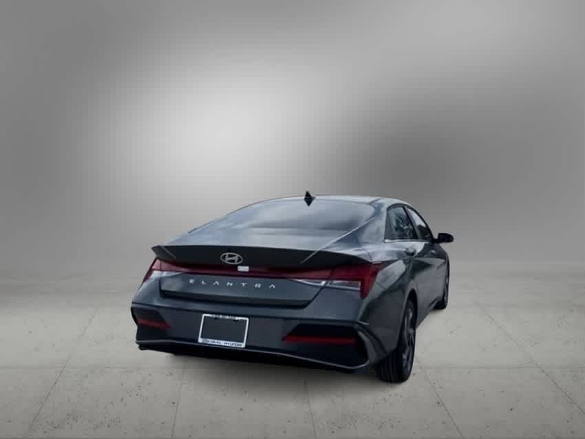 2024 Hyundai Elantra SEL 9