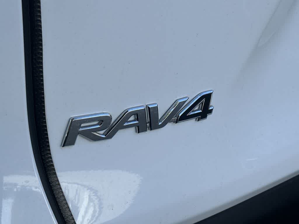 Thumbnail: 2024 Toyota RAV4 - 10
