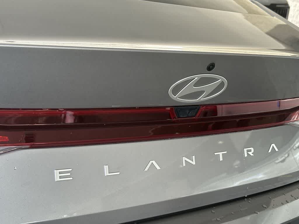 Thumbnail: 2025 Hyundai Elantra - 11