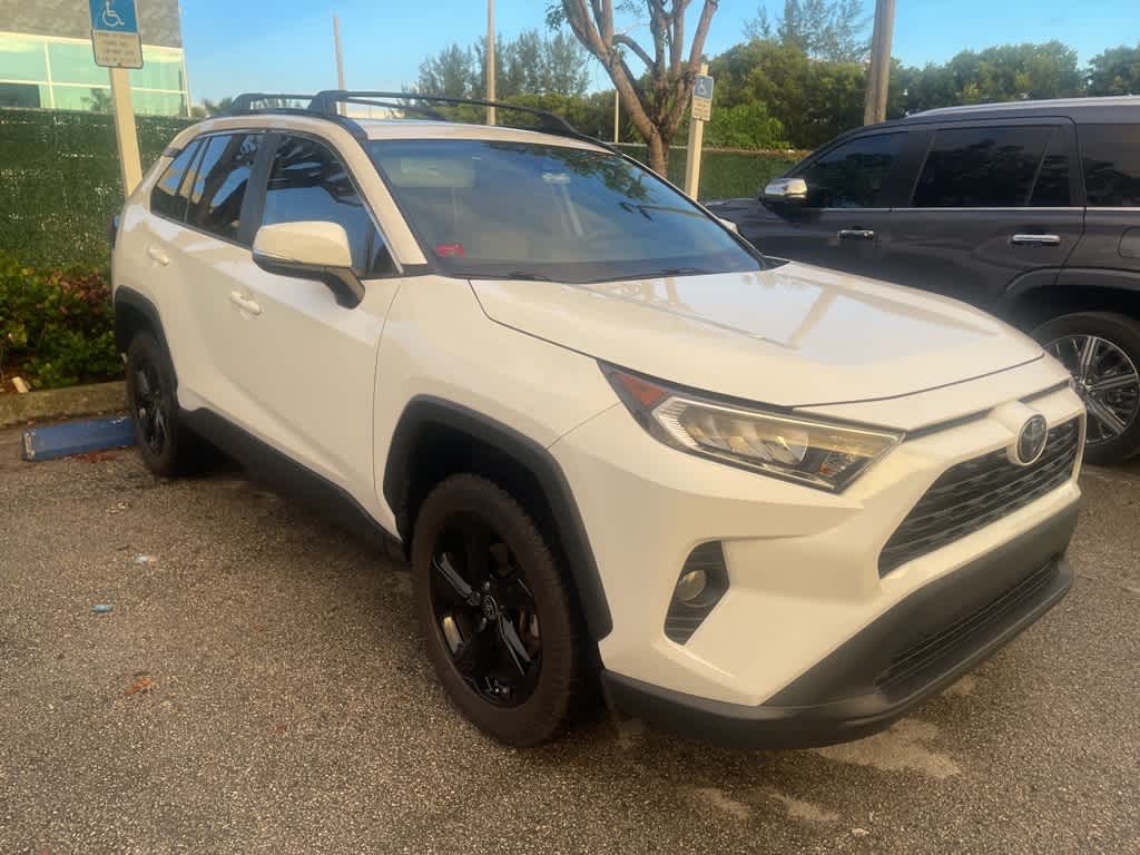Thumbnail: 2019 Toyota RAV4 - 3
