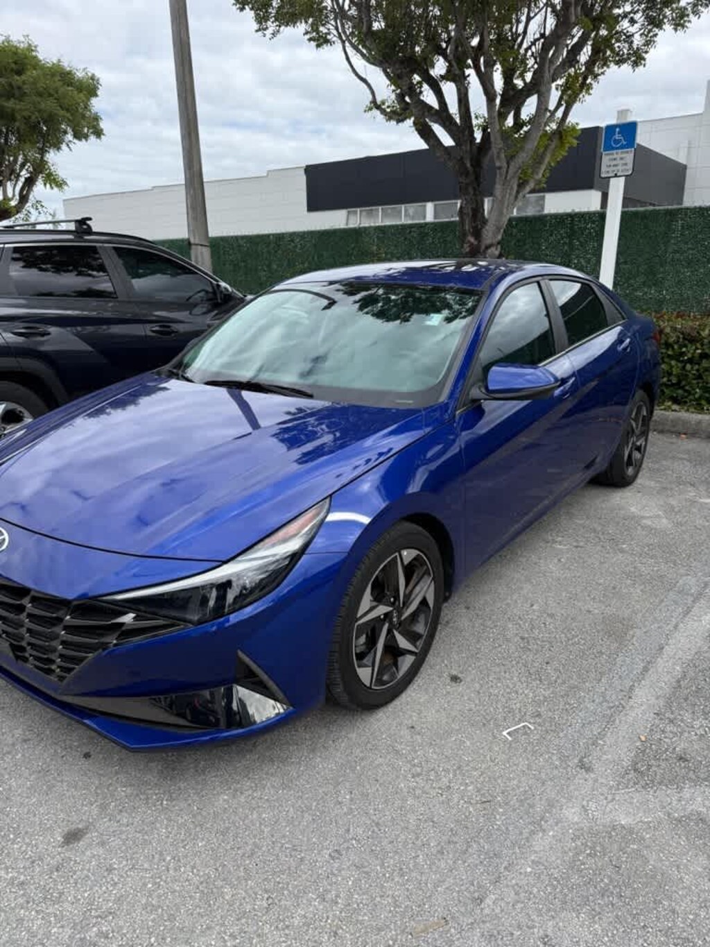 Used 2023 Hyundai Elantra Limited Sedan