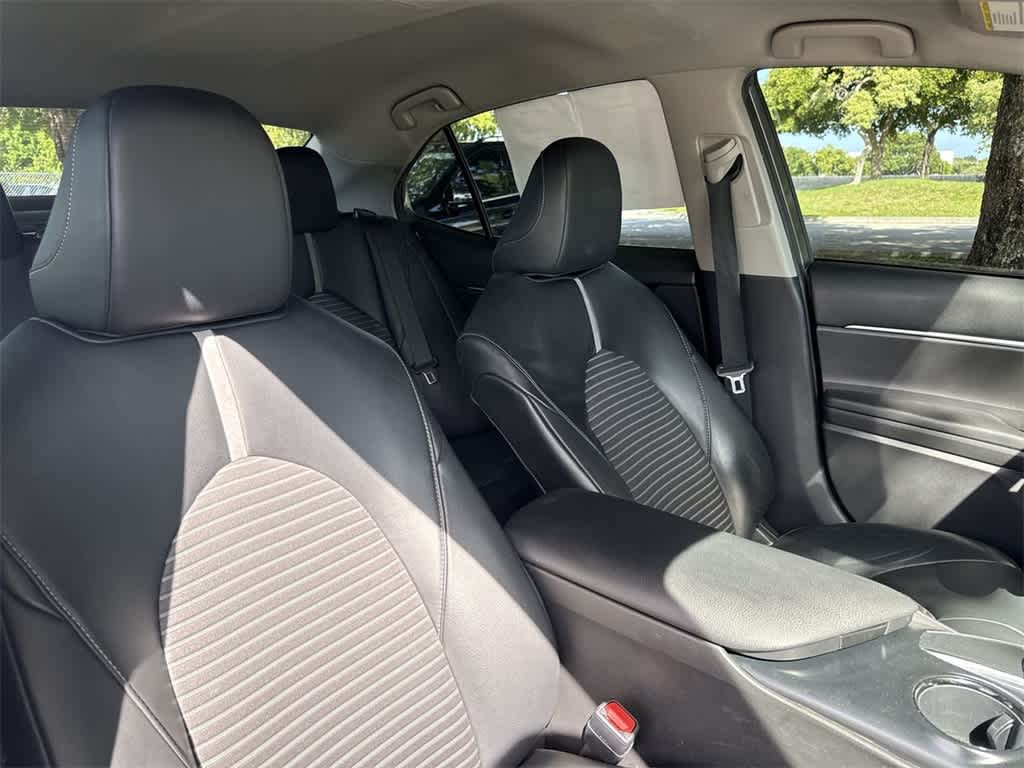 Thumbnail: 2020 Toyota Camry - 26
